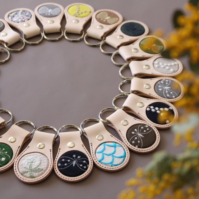 本革キーホルダー