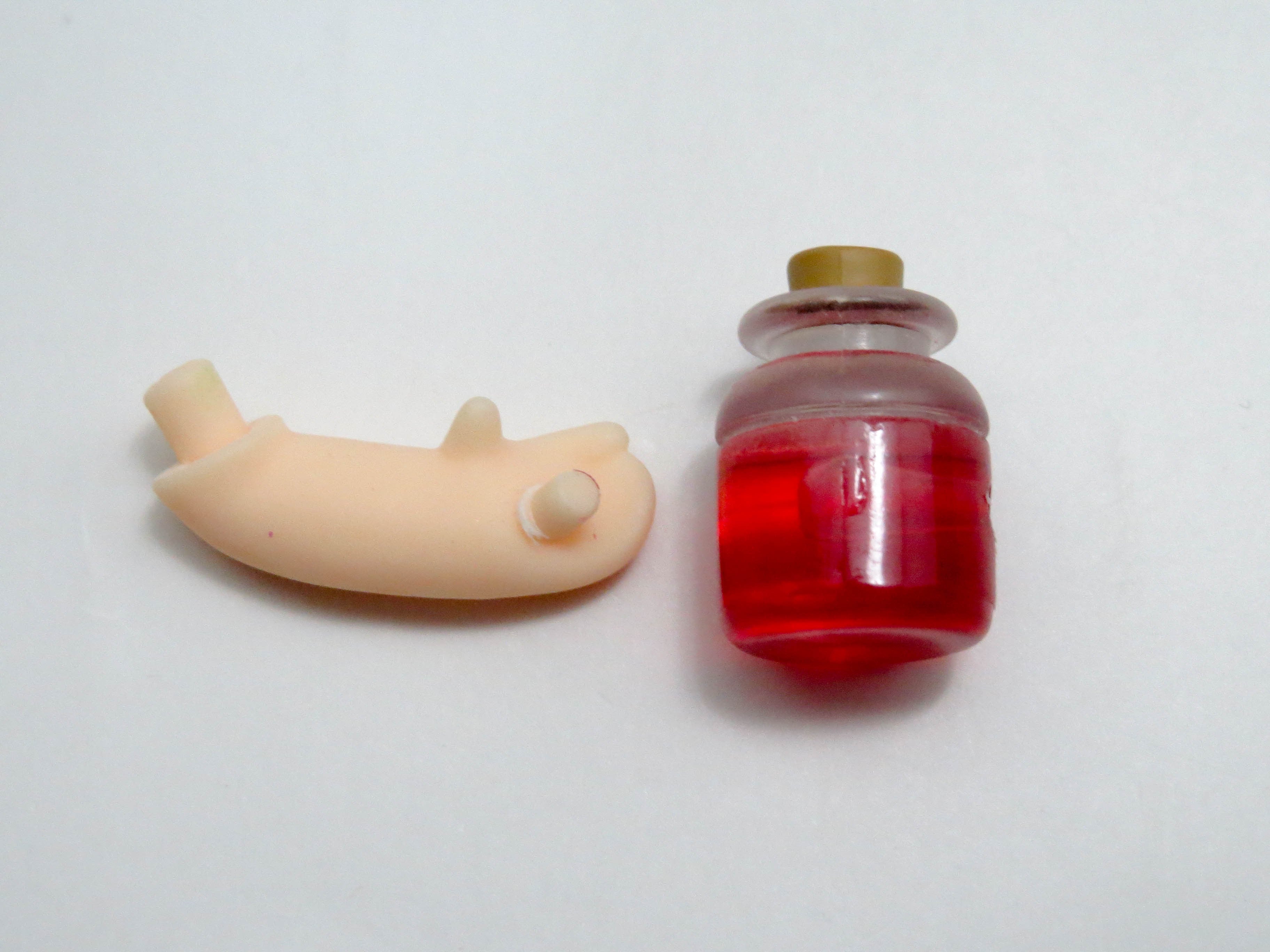 再入荷【553】 リンク ムジュラの仮面Ver. 小物パーツ 赤いクスリ