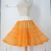 フラダンス 衣装 ペチコート スカート オレンジ系 アビバーレ Avivare ハワイアン アロハ フラ ダンス レッスン 練習 無地 シンプル 華やか 鮮やか ふんわり かわいい おしゃれ ホワイト系 橙 白 チュール セット 透け感 フリル フリルスカート スカートセット 女性用 ふんわりスカート スカートウェア ダンス 衣装セット 透け感スカート 舞台衣装 かわいい衣装