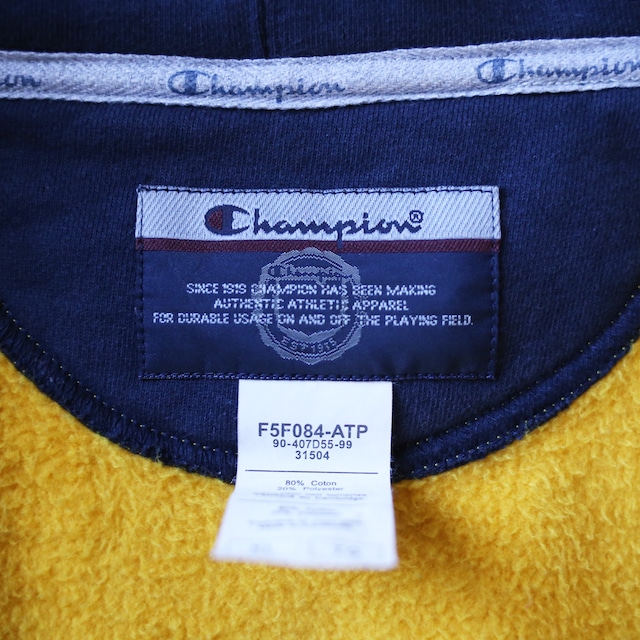 "Champion" 3-tone switching design over silhouette zip-up sweat parka