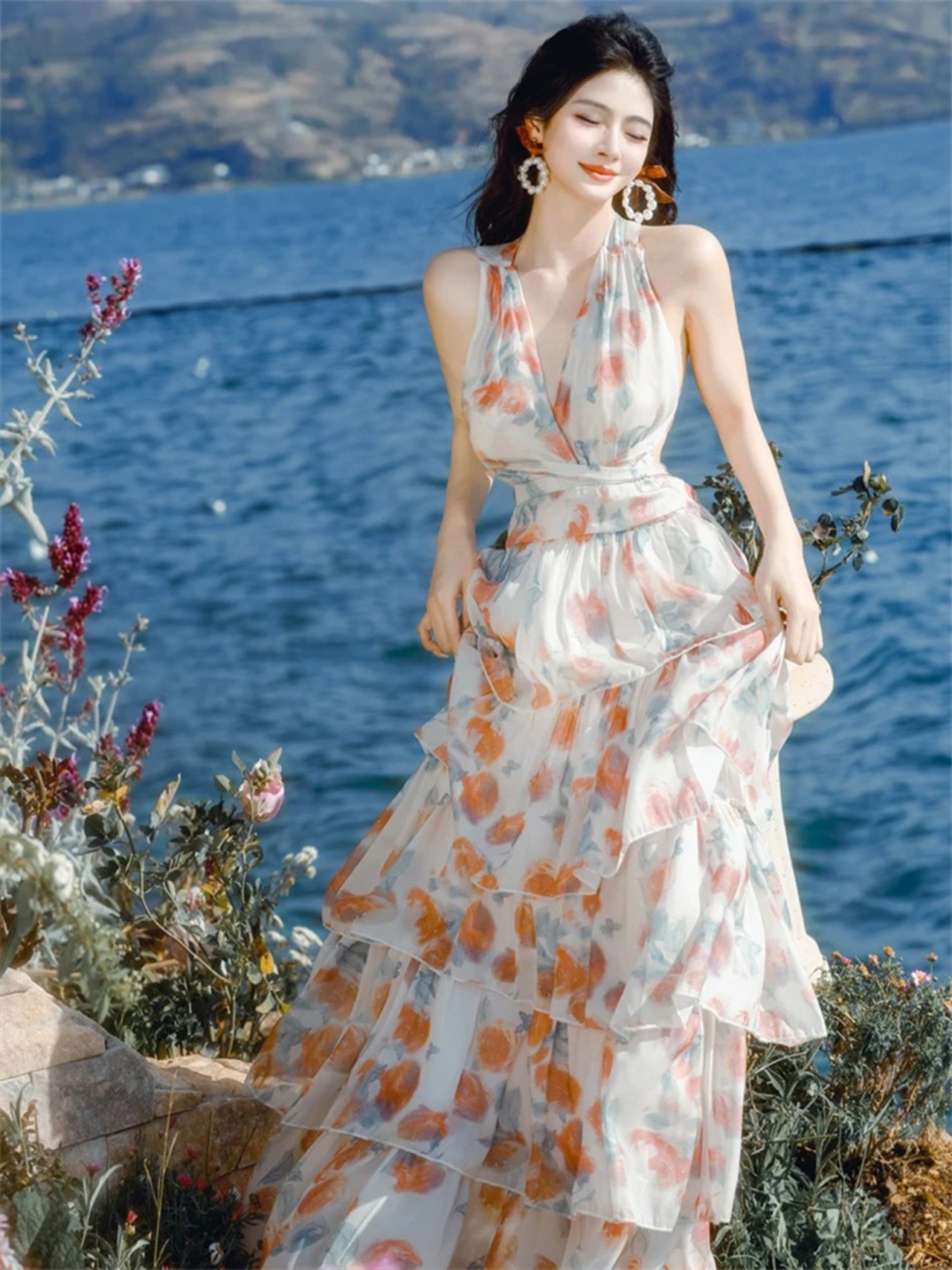 【0009】Back Cross Bohemian Short Sleeve Dress