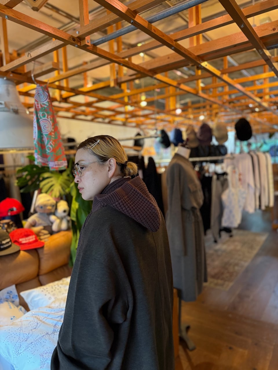 COMFORTABLE REASON / Waffle Hood Scarf | EE ONLINE STORE -