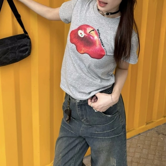 メルティングアップルグラフィックショートTシャツ 2col R02453