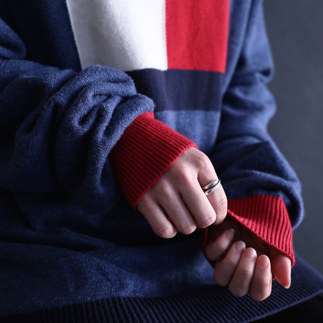 "tommy hilfiger"  nice coloring loose sweat