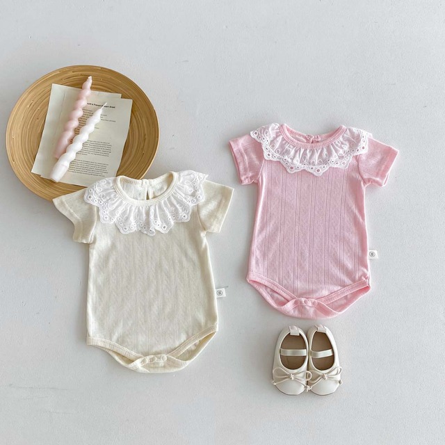 【BABY】フラワーレースフリル襟半袖リブロンパース - 4