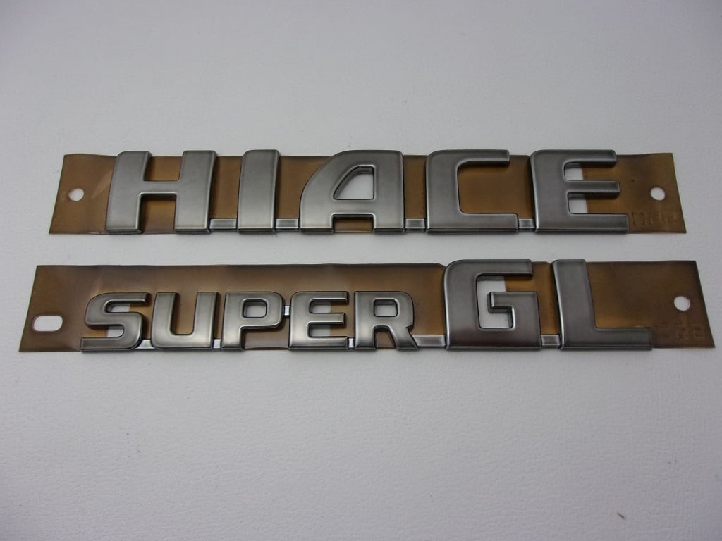 200系ハイエース ダークプライムブラック S (HIACE DARK PRIME S