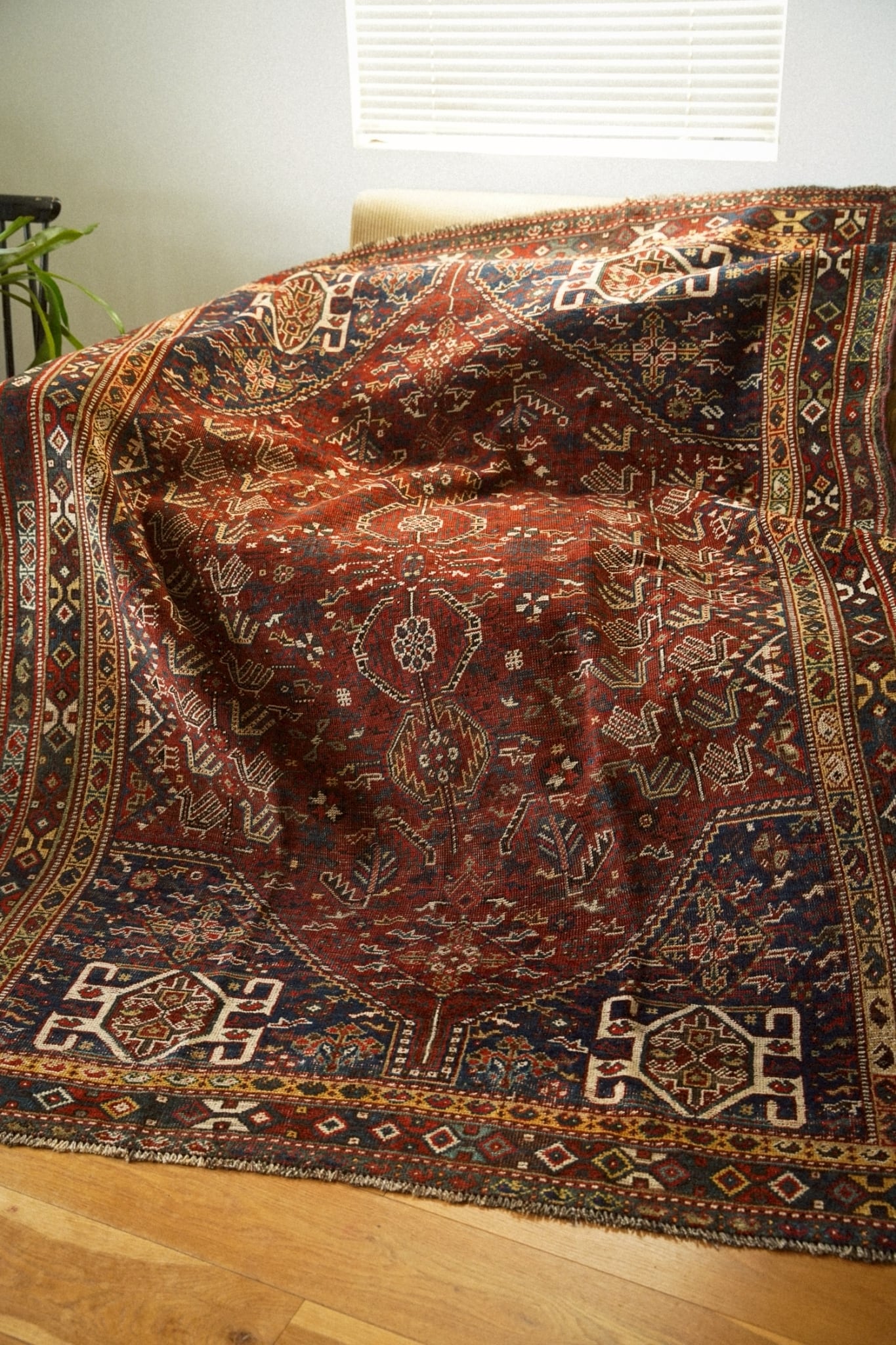 2075-Semi Antique Khamse rug | 手織りのヴィンテージラグ専門店