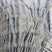 フラダンス 衣装 パウスカート ハレクアイレア グレイ系 フラ ダンス ウニ柄 カヒコ柄 可愛い ハワイアン アロハ ハワイアンプリント ホワイト系 レッスン 練習 日本製 明るい エレガント プリントデザイン かわいいデザイン