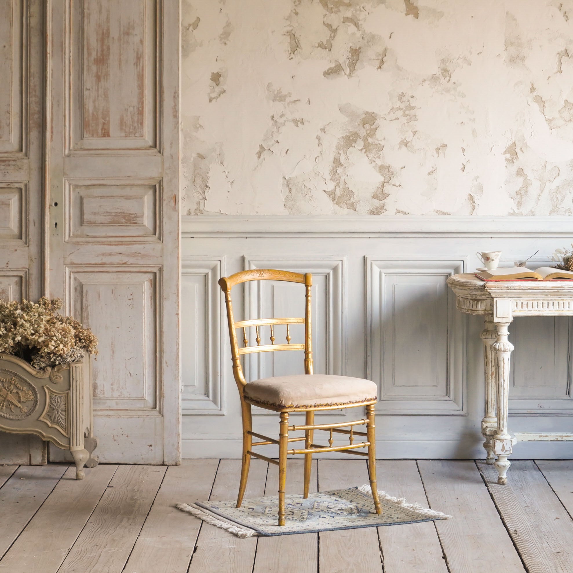 チェア/ナポレオンチェア/アンティーク/ゴールド/ファブリック/ディスプレイ/空間装飾/撮影アイテム