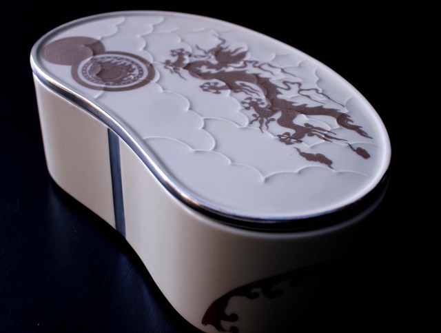 ＊mayuhako＊　ベージュ　ドラゴンG(渕P)