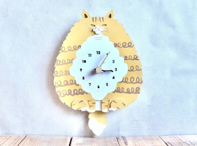 茶トラ猫＊ロング＊レギュラーサイズの時計 木製 振り子時計 掛け時計