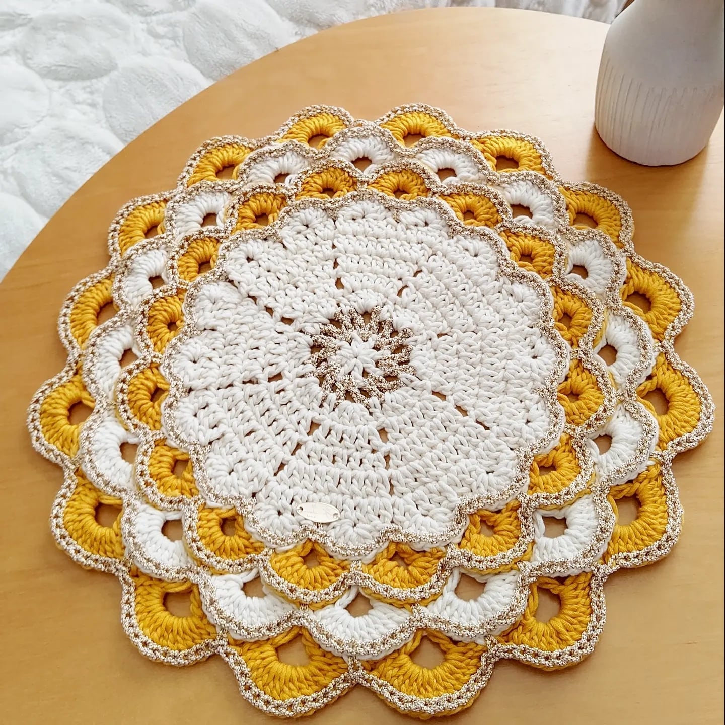 手編みマルチカバー インテリア雑貨 ランチョンマット テーブル