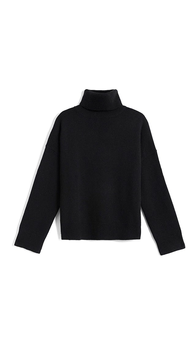 CO -Boxy Turtleneck Sweater in Wool-: BLACK
