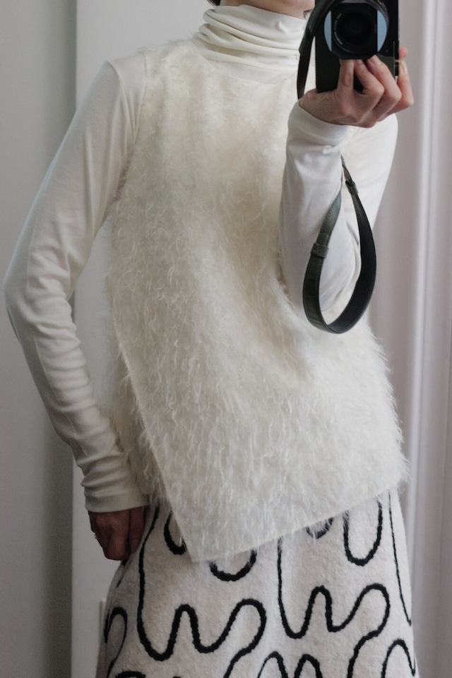 shaggy blouse white