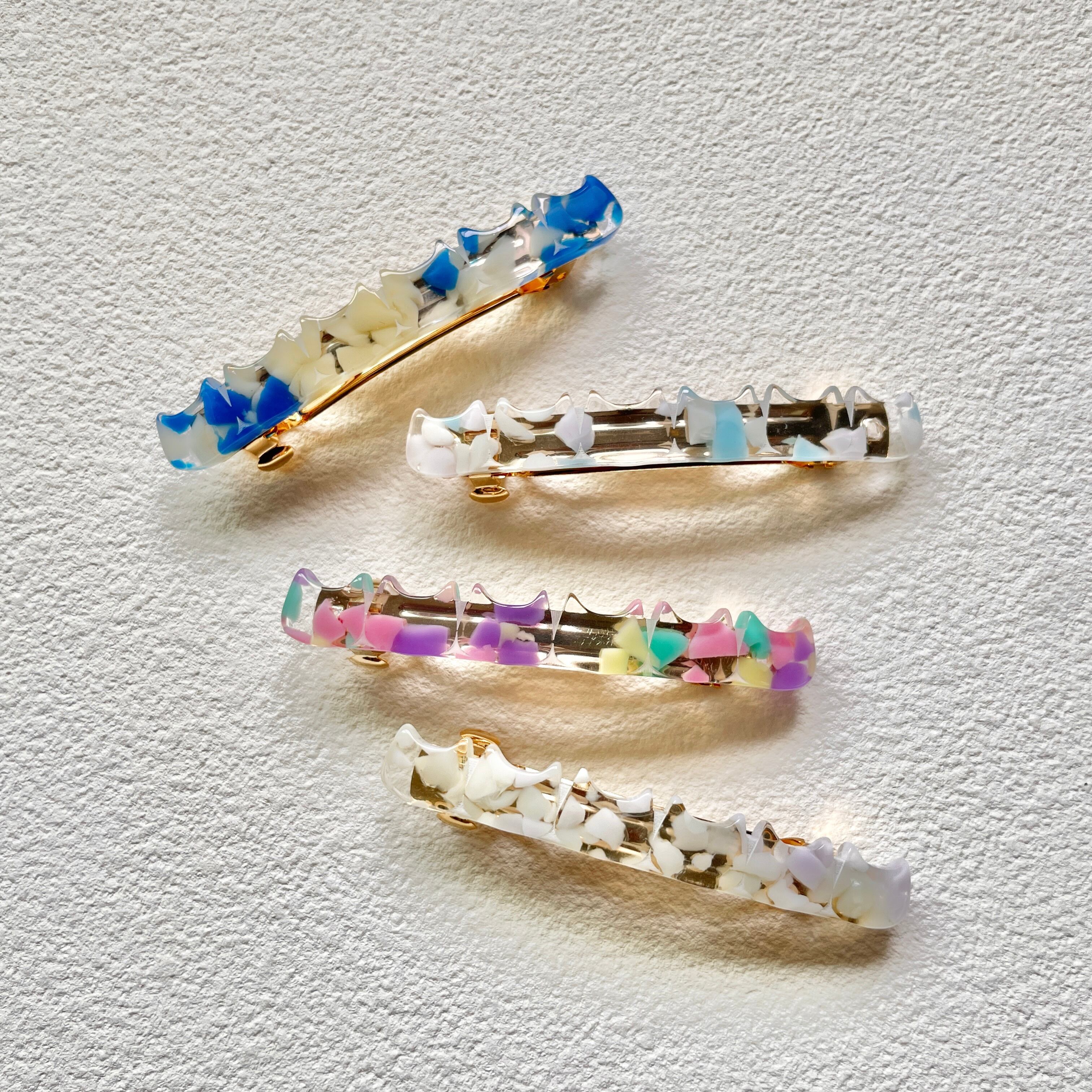 薄ピンクドレスにゃんこ キーホルダー チャーム 白猫 レジン