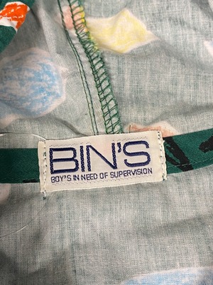 90s〜 日本製 BIN'S 総柄ジップアップフーディー パーカー レトロ古着 海や川に