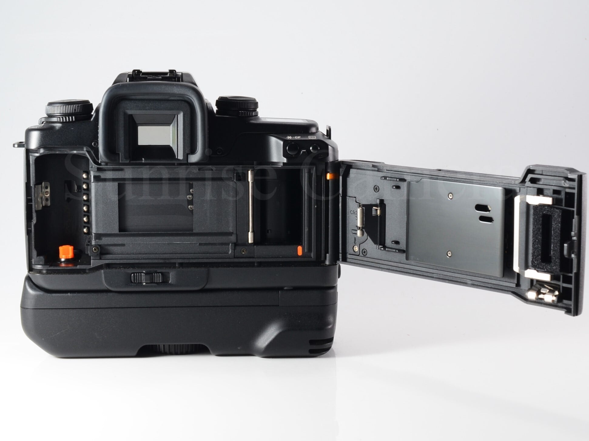 Canon EOS 55 ボディ BP-50付 キヤノン (61272) | サンライズカメラ