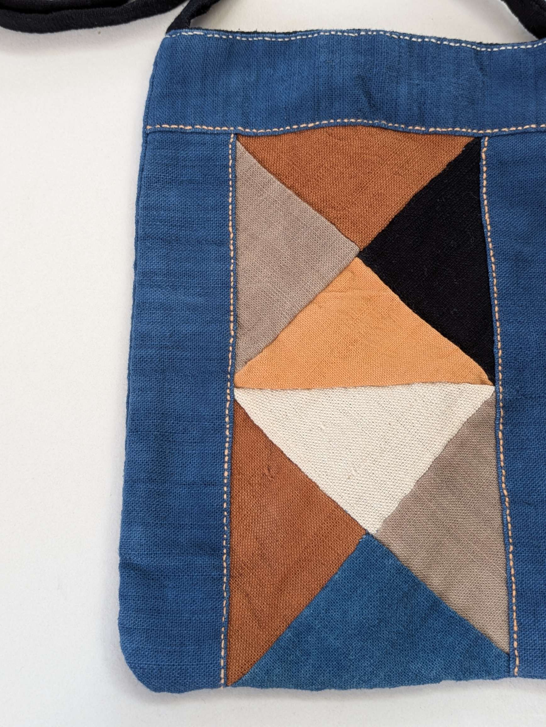 レンテン族　草木染め反物　黄色 Ｂ　山岳民族 レンテン族 草木染め反物 黄色 B 山岳民族