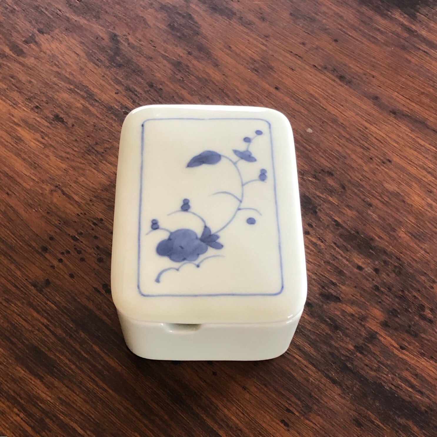 有田焼和食器 小物入れ 溝あり 【梅】