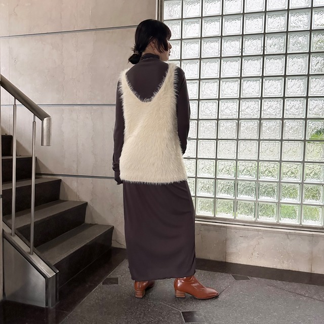 【attrayant】シャギーベスト