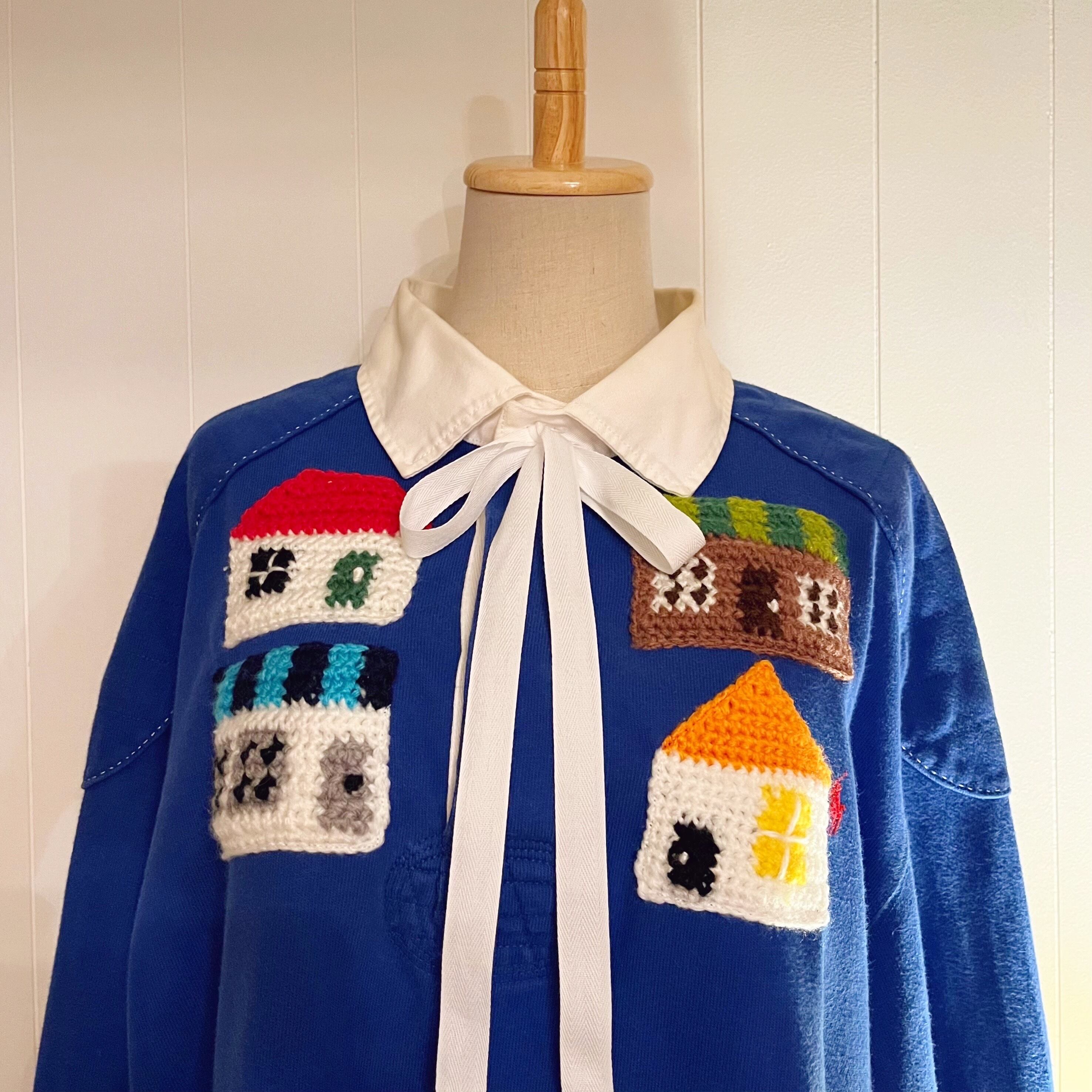 remake / house with the light on blue big polo shirt