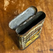 Early 1900s BUCKINGHAM BRIGHT CUT PLUG TRIAL PACKAGE アンティーク タバコ Tin 缶