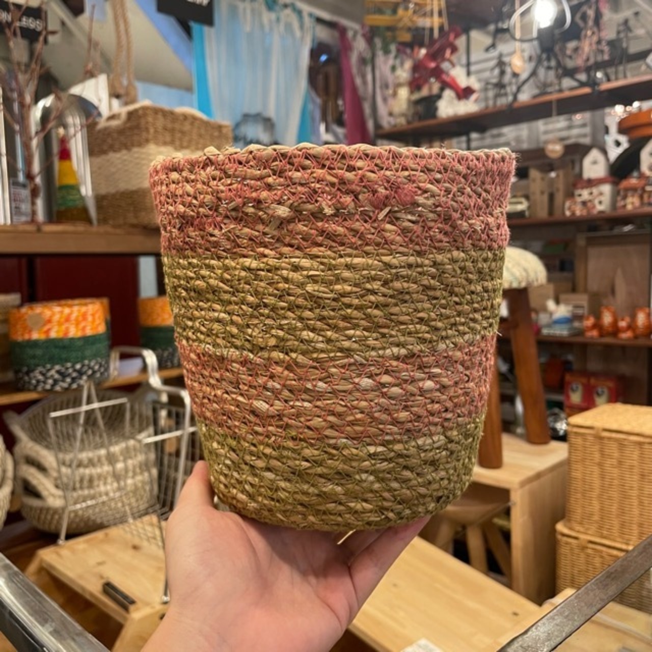 Bangladesh Nursery pot 2color pink green / ナーセリーポット 園芸 室内 観葉植物 水草 カゴ 編み物 手編み ハンドメイド かわいい グリーン ピンク 天然素材 バングラデシュ リビング雑貨 インテリア