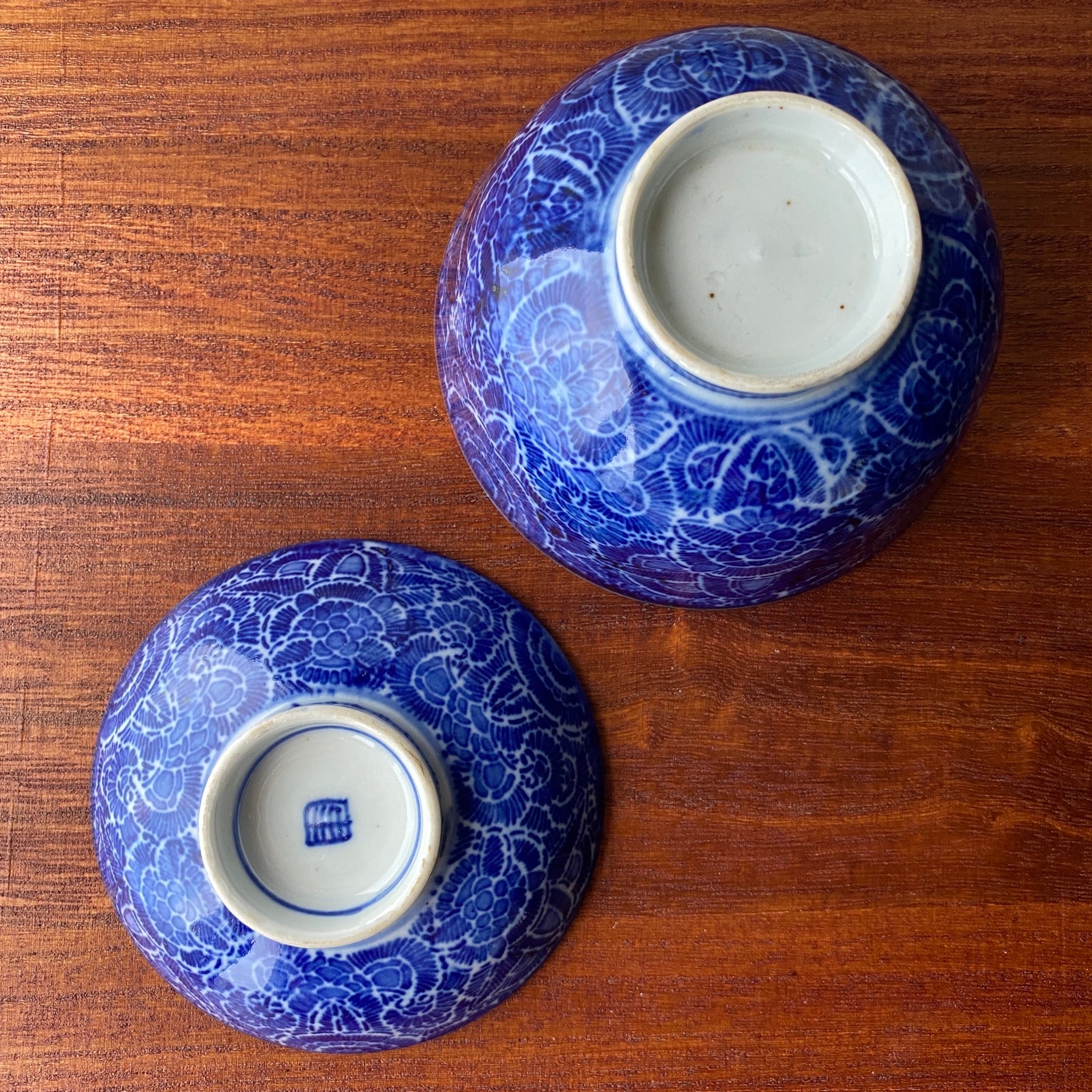 鮮やかなブルーの型紙刷り印判茶碗【D】 | むかしのうつわ　迦史庵 powered by BASE