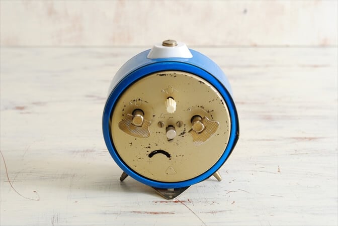 旧東ドイツ製 ヴィンテージ RUHLA 手巻き 目覚まし時計 ゼンマイ式