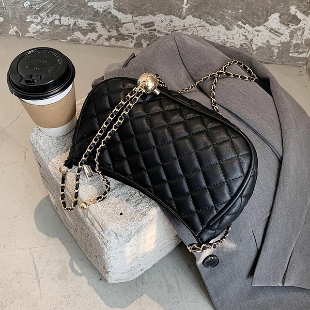 レディースオータムウィンターチェーン レッド 秋物 冬物 スクウェア メッセンジャーバッグ 手作りハンドバック82378178096