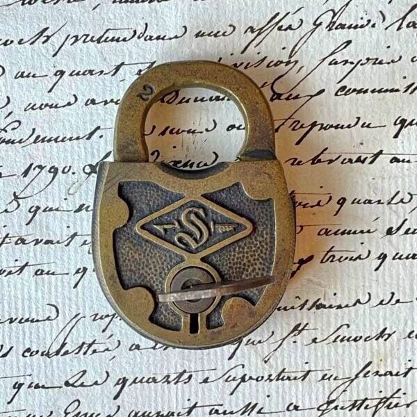 フランス アンティーク パドロック 南京錠 カギ | GM ANTIQUES