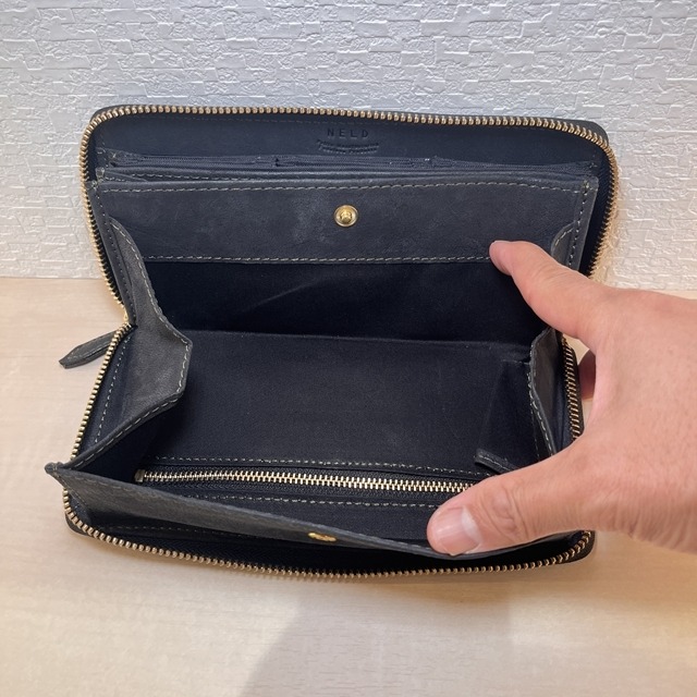 ラクダレザー　ラウンド長財布　ブラック