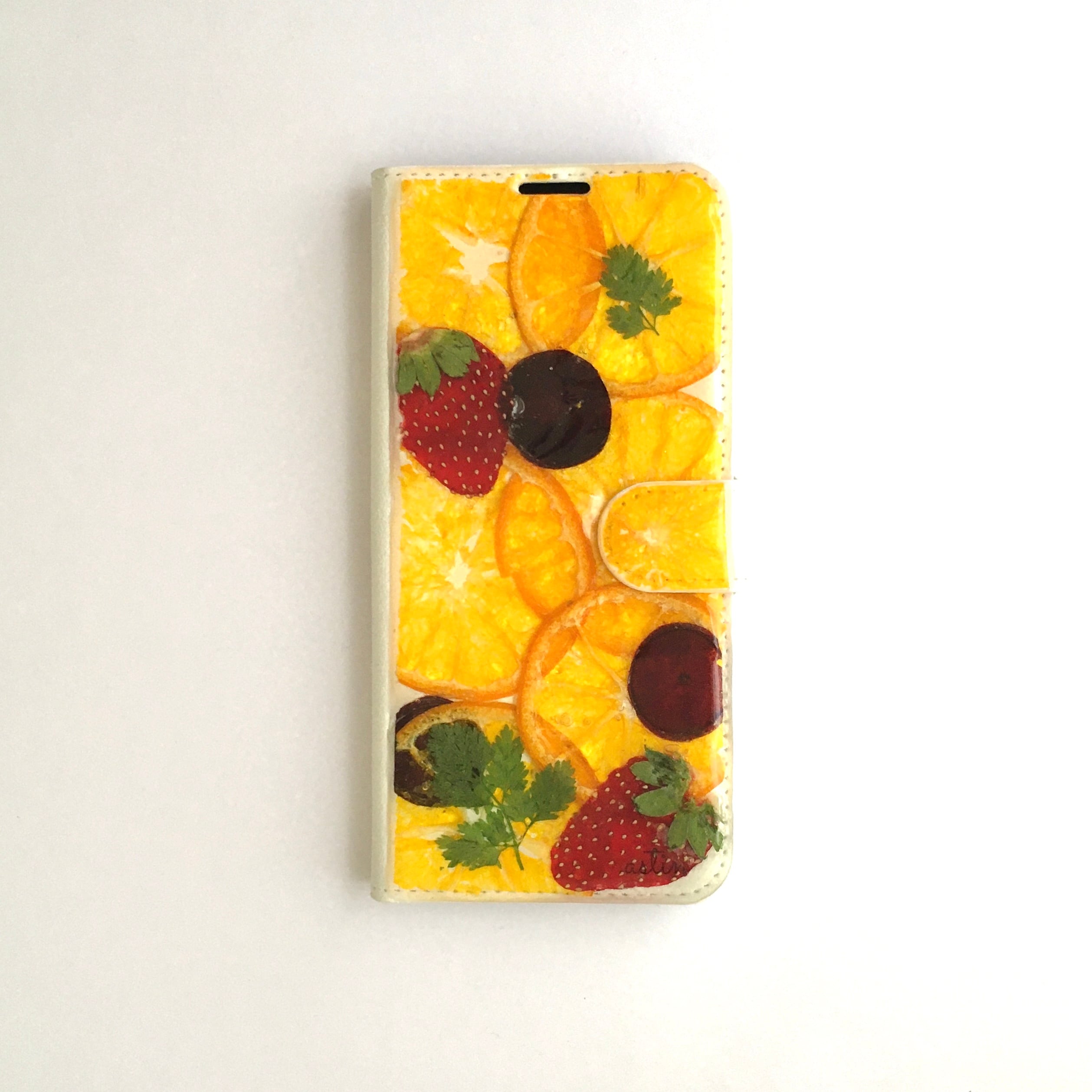 06.ぶどうと果物 のスマホケース | astin muhler | 押し花・押し