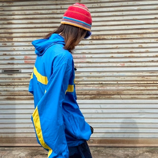 Nike ハーフジップ ナイロンジャケット Sサイズ ナイキ ブラック 古着卸 アメリカ仕入 T22 3956 くらしを楽しむアイテム