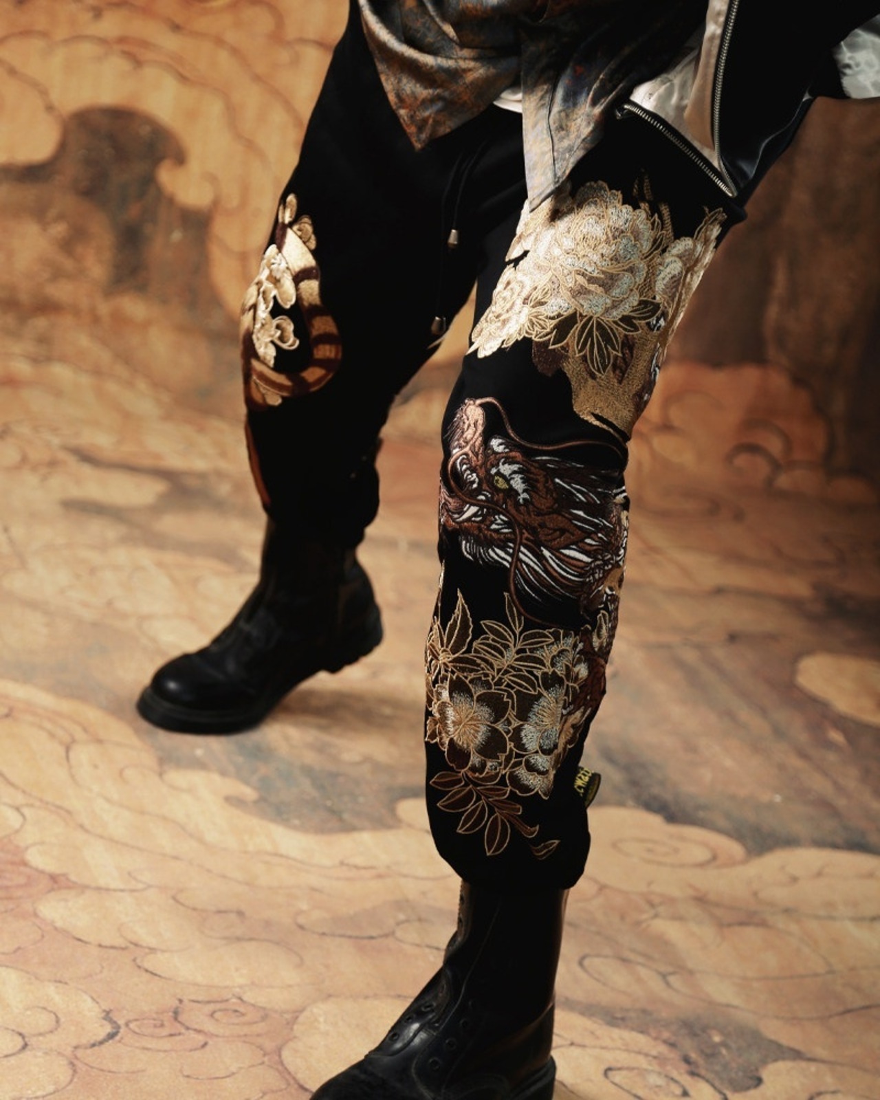 Dragon and Tiger Embroidered  pants【G1085】