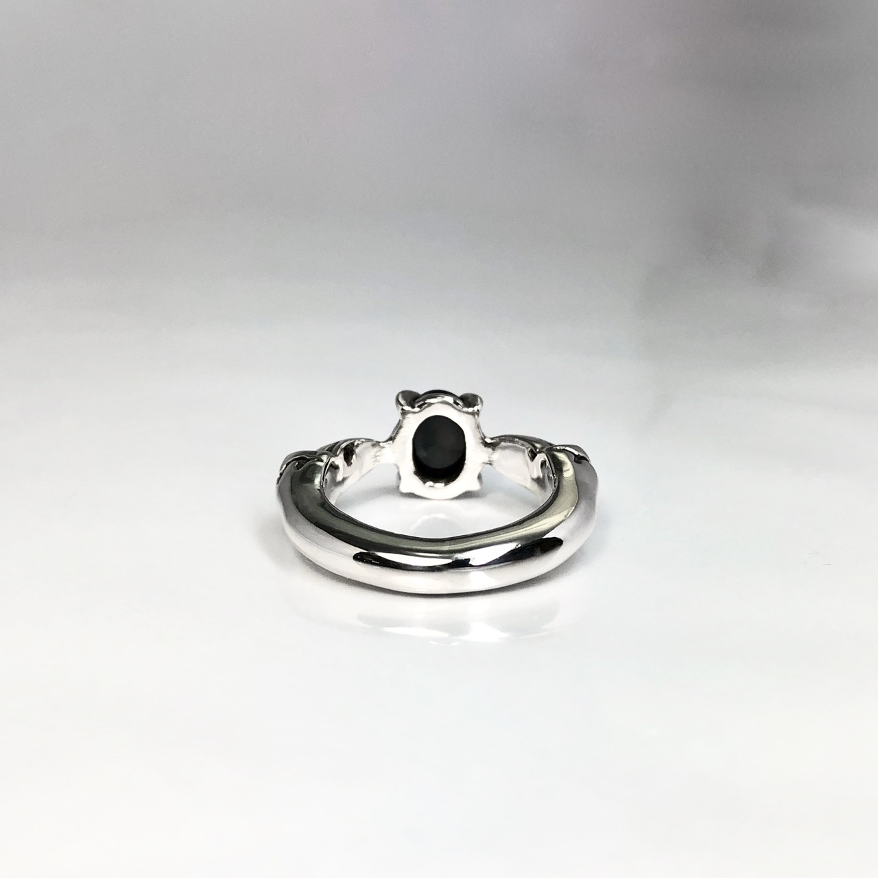 TWIN CLAW RING with ONIX / ツインクロウリング・オニキス