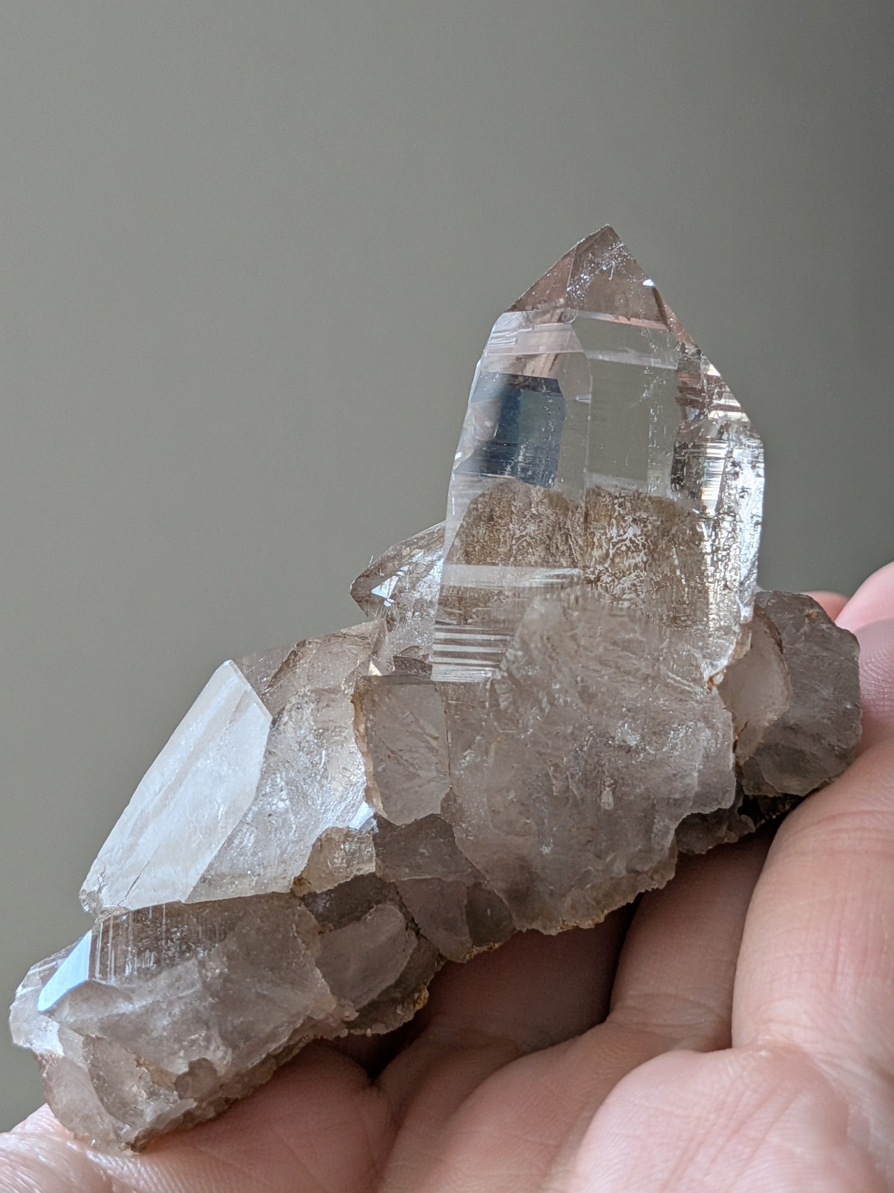 ヒマラヤ水晶・スモーキークォーツ ⭓ 原石クラスター ⭔ インド・マニハール産