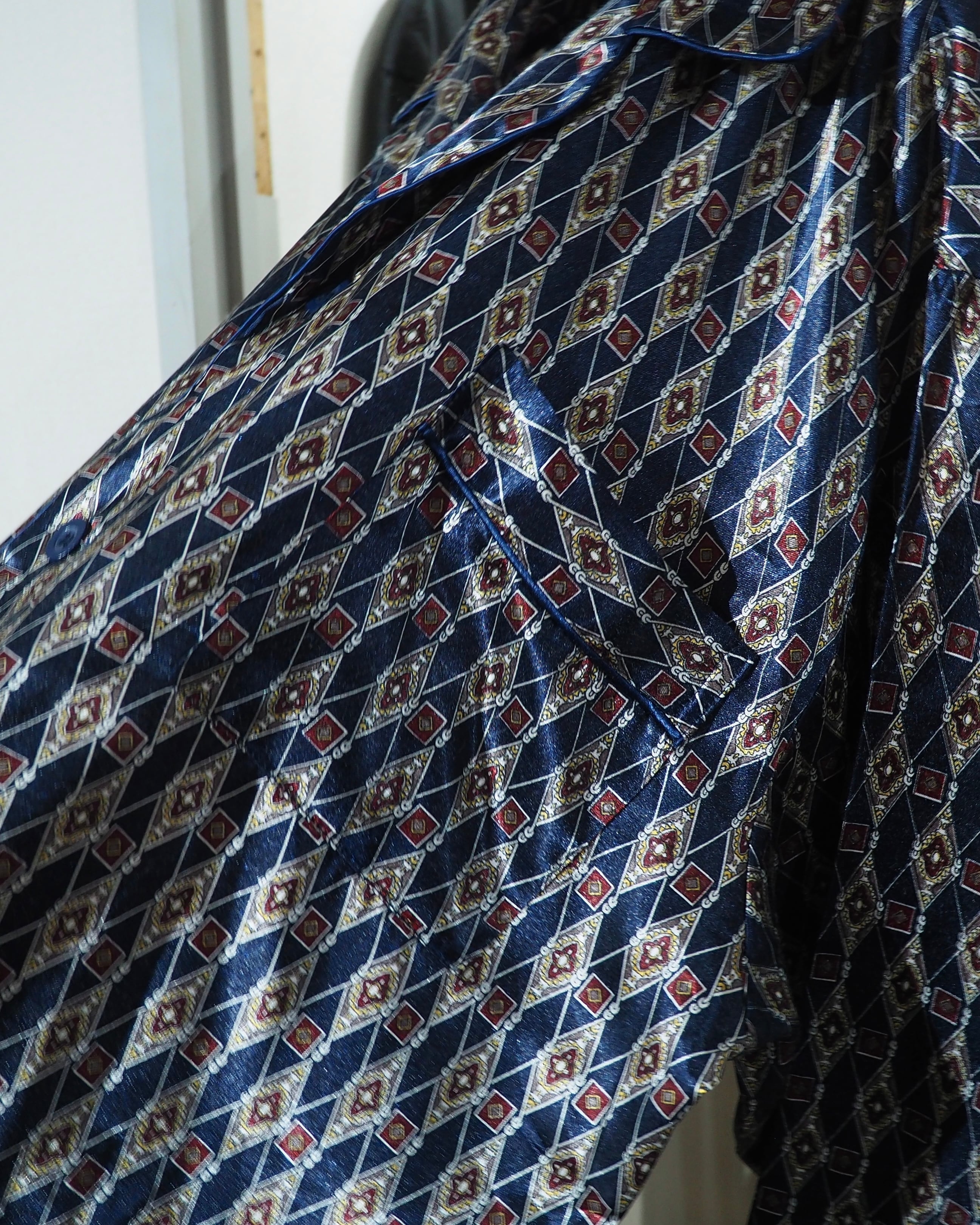 Beautiful Old Luxury Art Pattern Vintage Drape Loose Open Collar Shirt