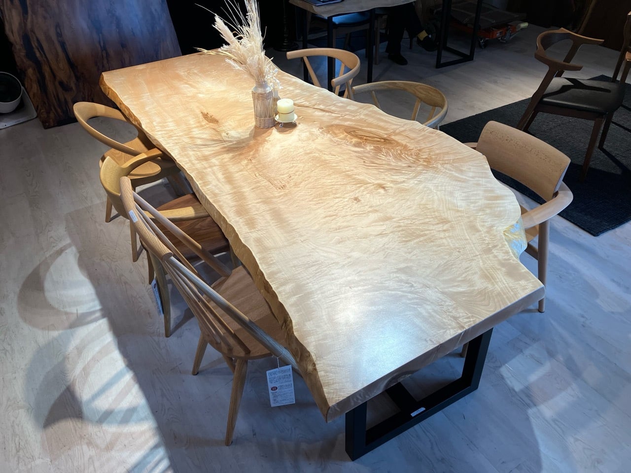 Premium】白栃（トチ）_2400×700-940-830×60_青山店_テーブル天板/一枚