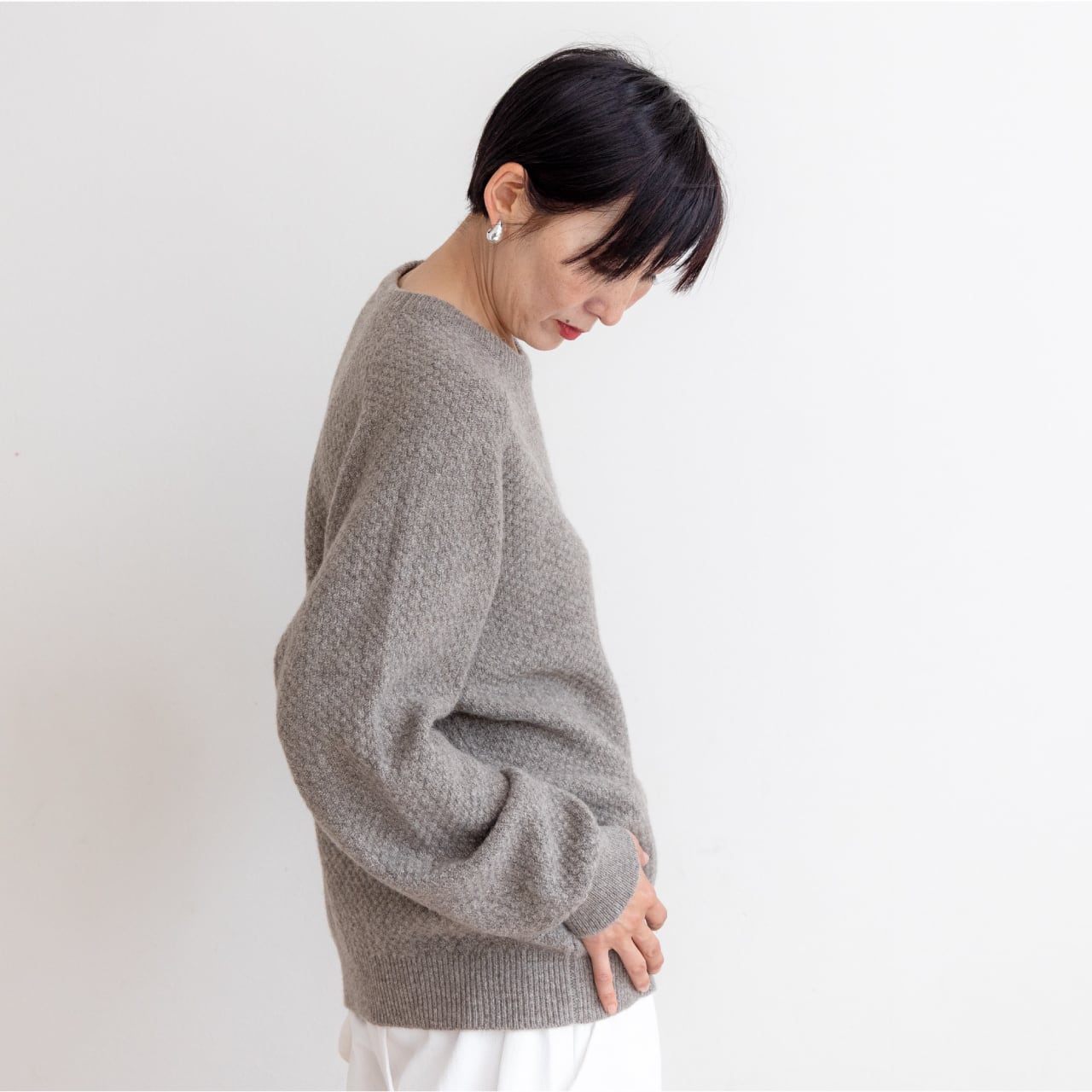 ウールのプレーンニット | 空飛ぶ羊 BASE webshop｜モンゴルの
