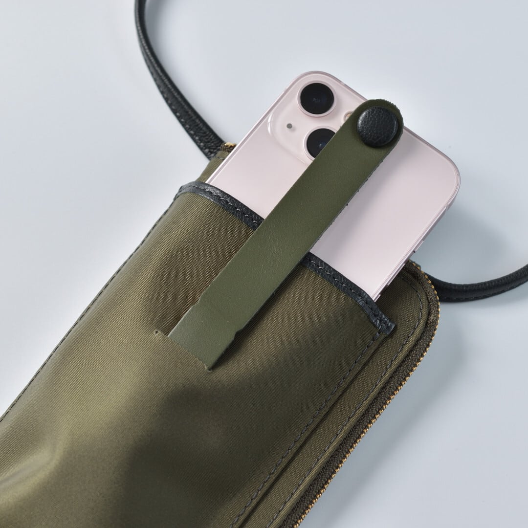 mononogu もののぐ MS2-DV モバイルショルダー・オリーブ イタリア製のリモンタナイロンを使用した高級感があり機能的なモバイルショルダー