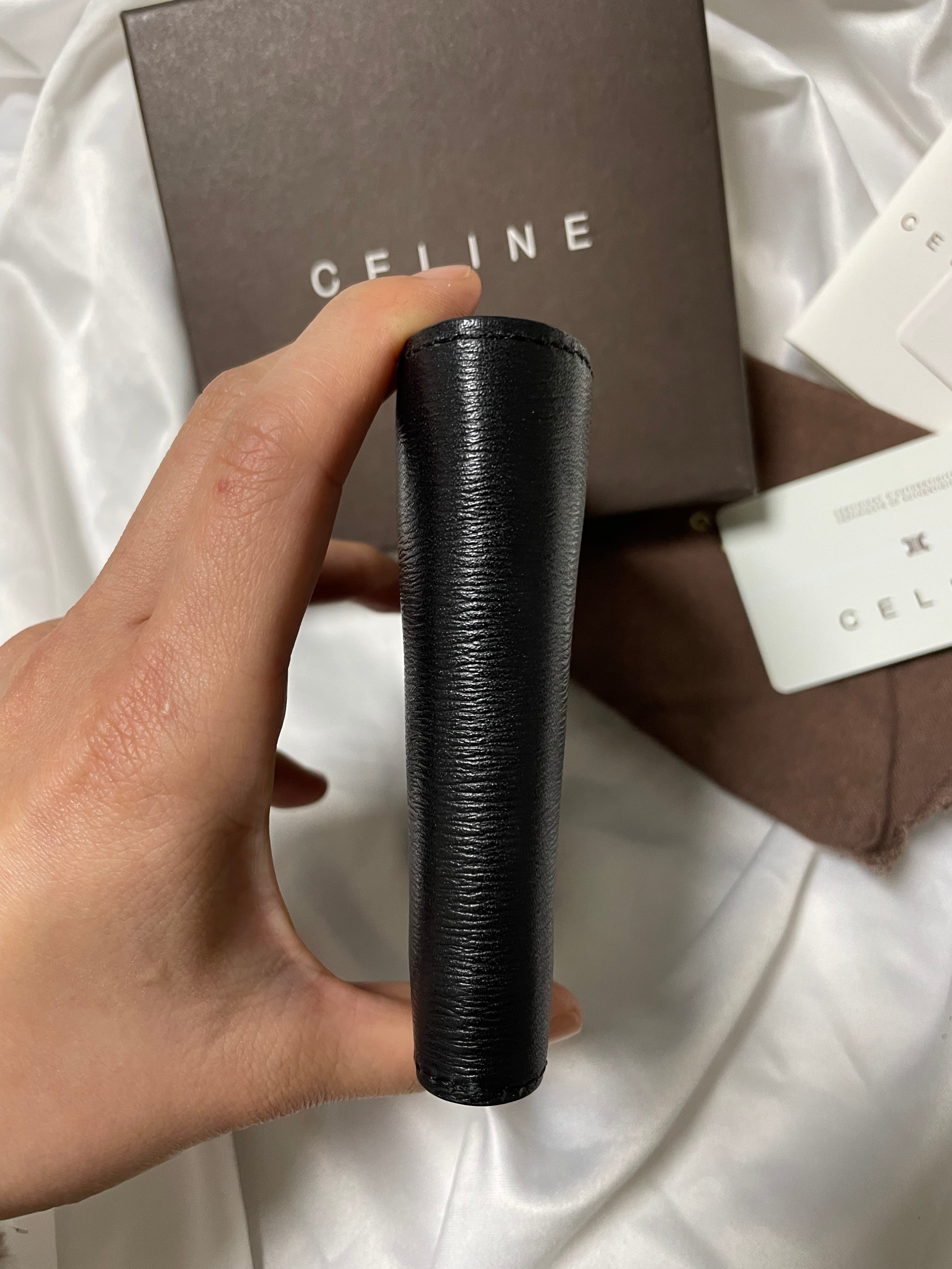 CELINE 未使用箱付き プレート折財布 celine セリーヌ wallet | Petit 