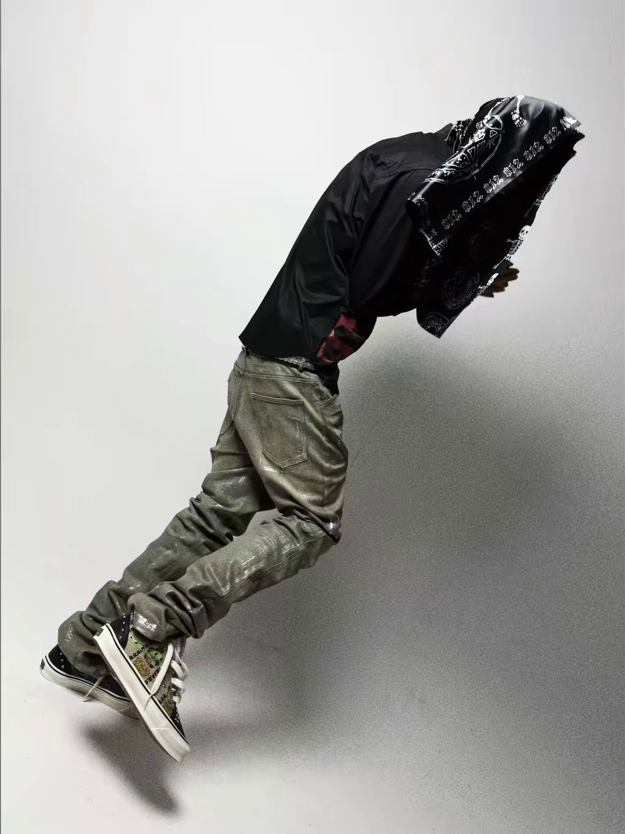 【CinderVein】Metallic Transfer Straight Denim Pants