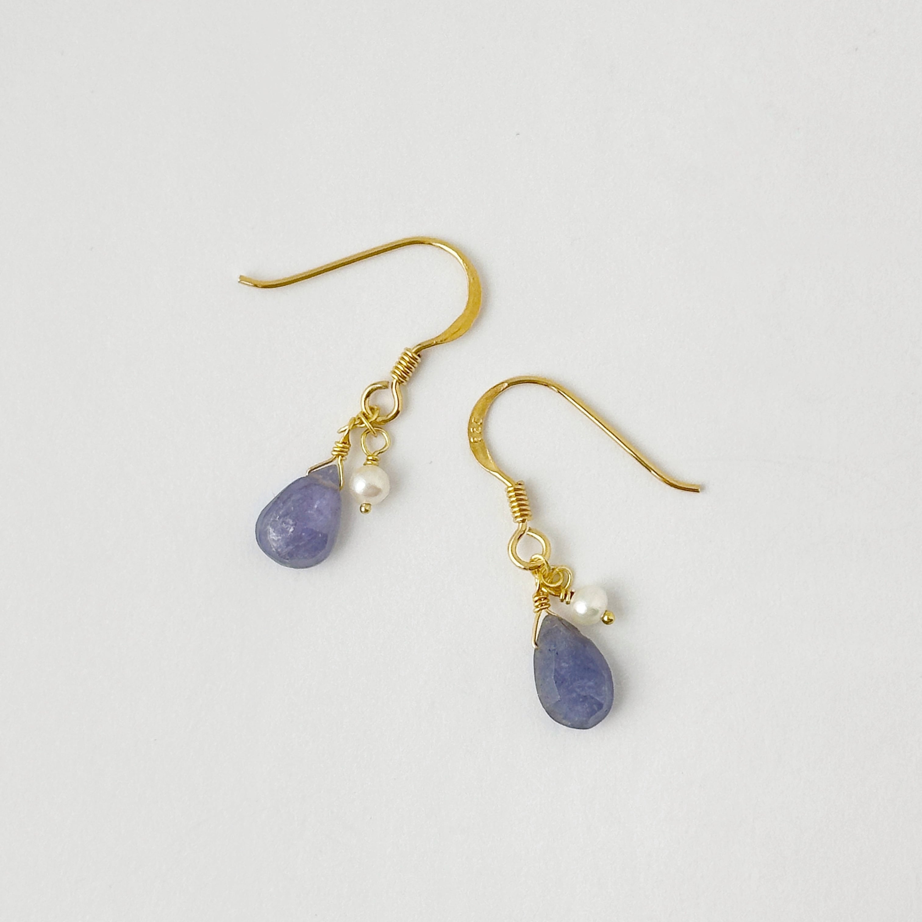 Lagoon Original Gold Carting タンザナイト リトル ピアス