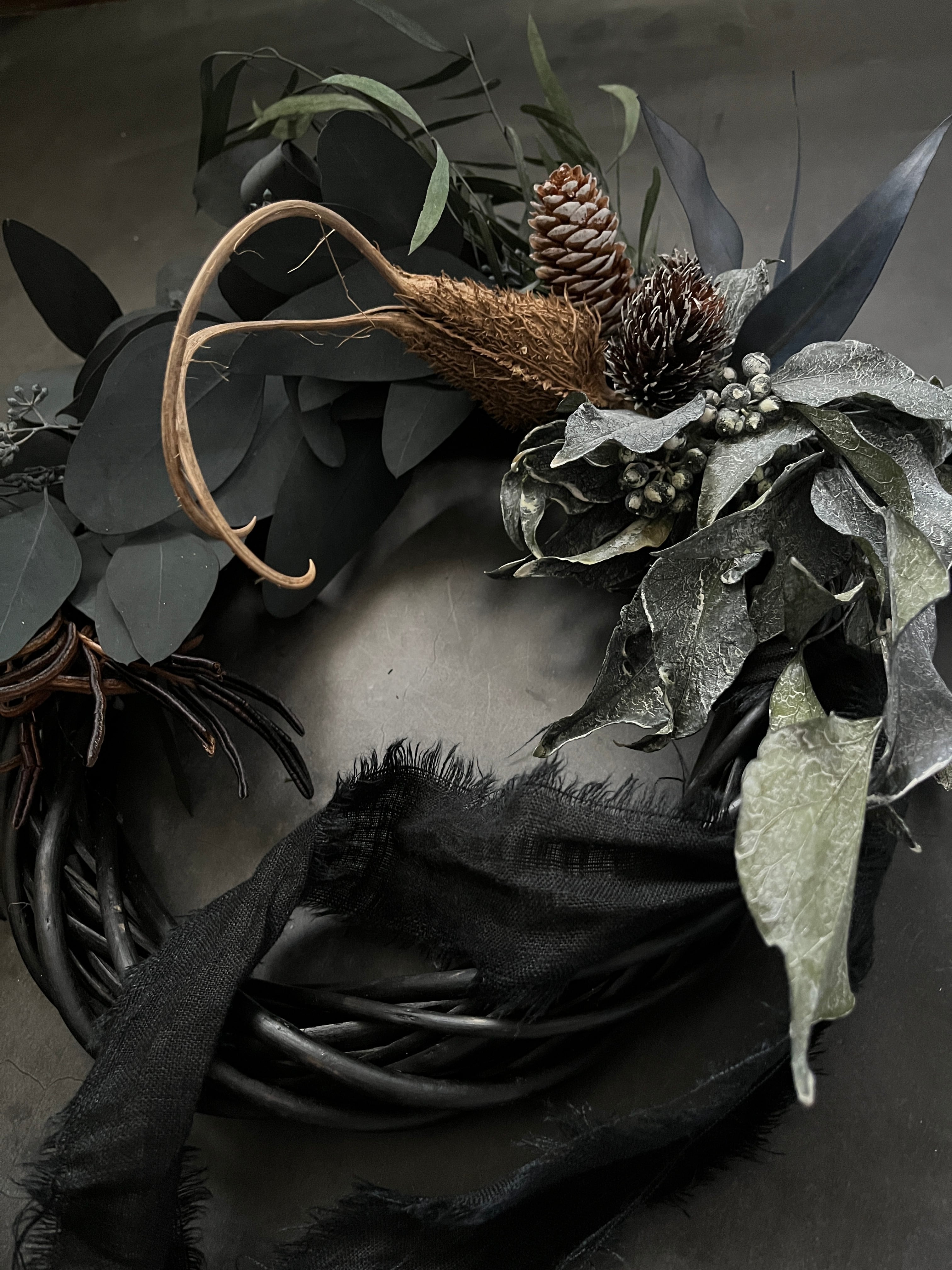ブラック ボタニカル リース Black Botanical Wreath