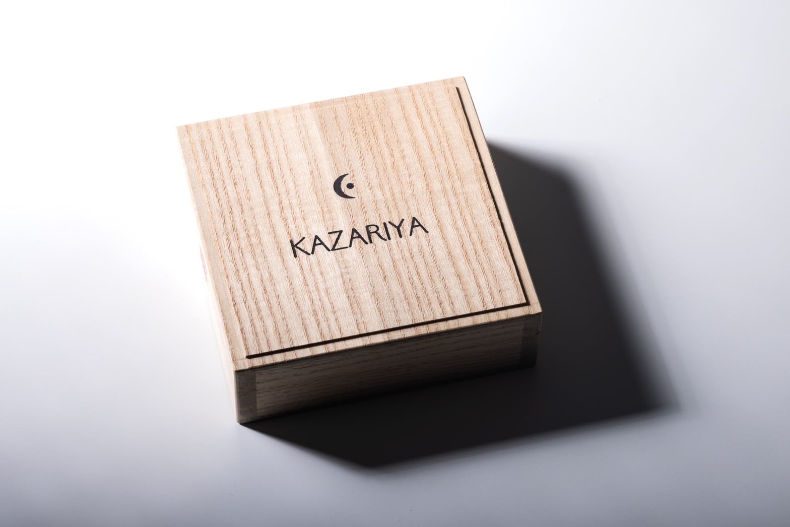 黒味色仕上げ）真鍮製キャンドルホルダー 朔日Sakujitsu | KAZARIYA DESIGN
