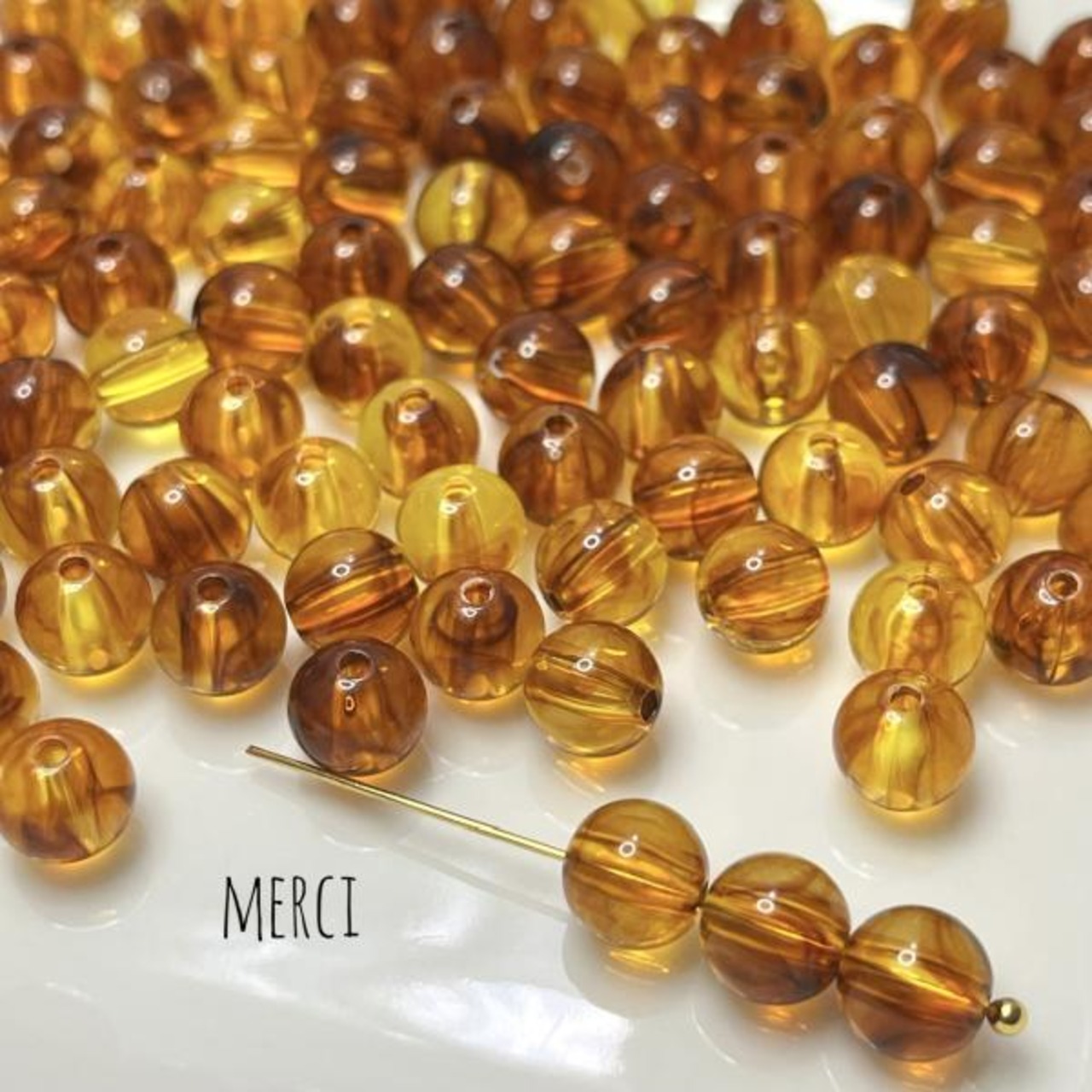 【10個】アンバーカラーラウンドアクリルビーズ/スペーサー/サークル