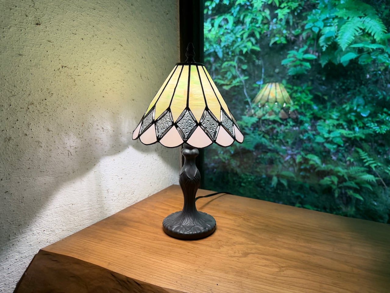 [新作・限定品]スタンダード（ステンドグラスのテーブルランプ）