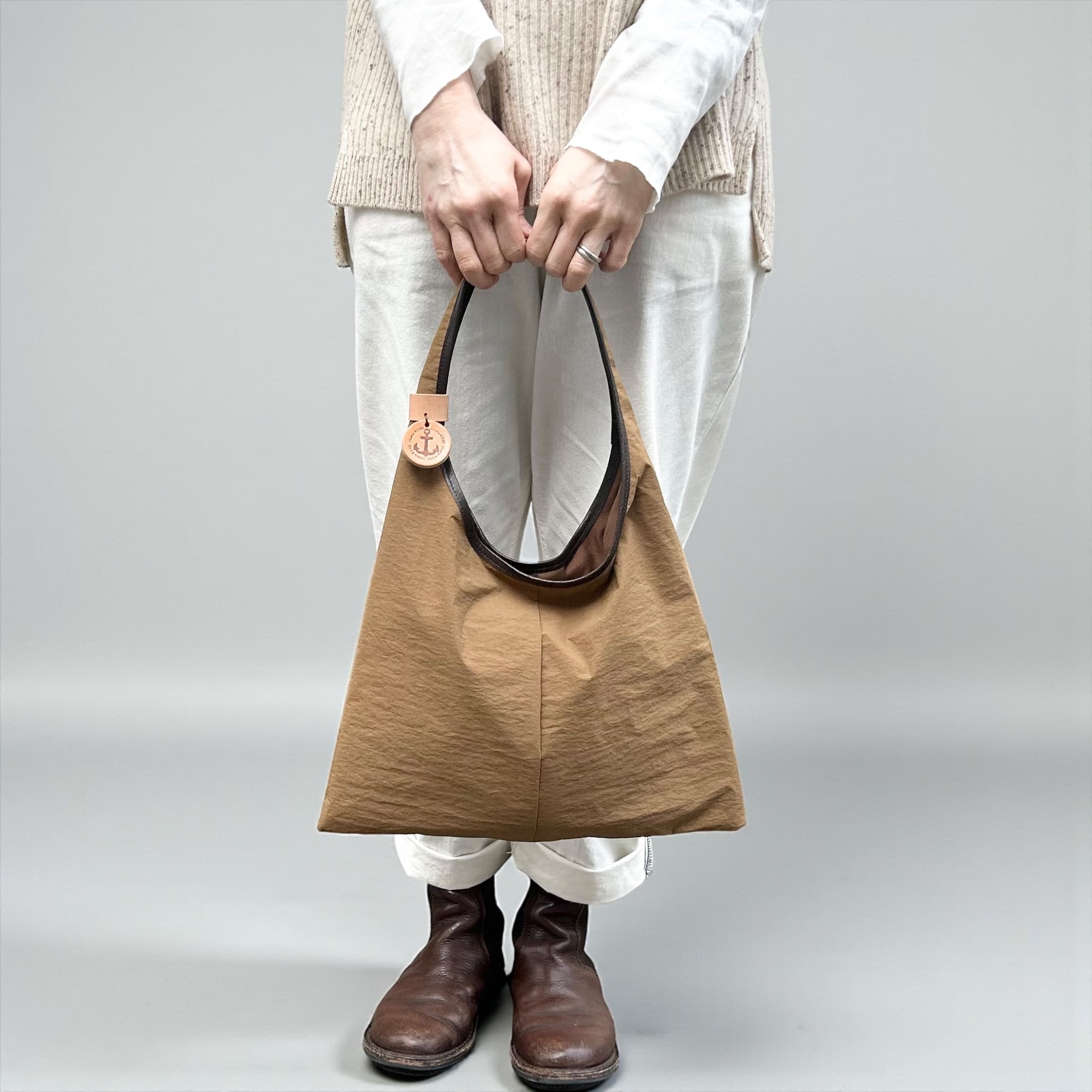 受注製作 オオカミ少年ミニ:キャメル(KONBU 撥水加工ナイロン素材ワンショルダーバッグ)