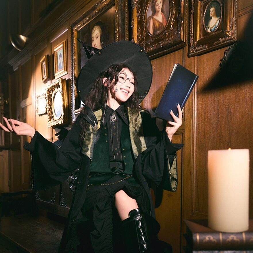 ロリータファッション ゴスロリ羽根飾り合皮とんがり魔女帽子